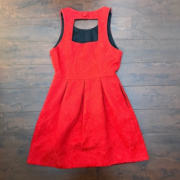 ANTHROPOLOGIE Moulinette Soeurs Red Brocade Dress Red Mini Back Cutout Size 6 - Picture 4 of 14